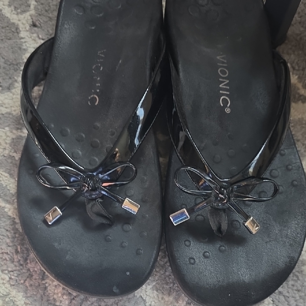 Vionic Women's Glossy Black Sandals